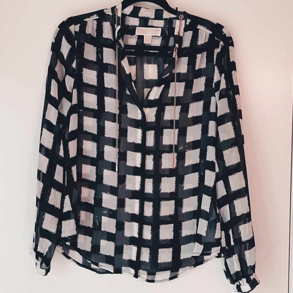 Michael Kors checkered top w/ gold chain collar